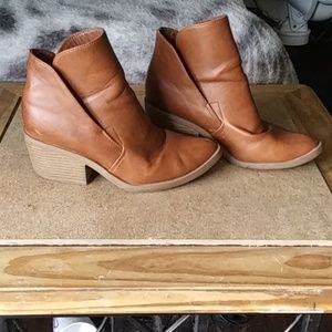 Apt. 9 Ankle Boots